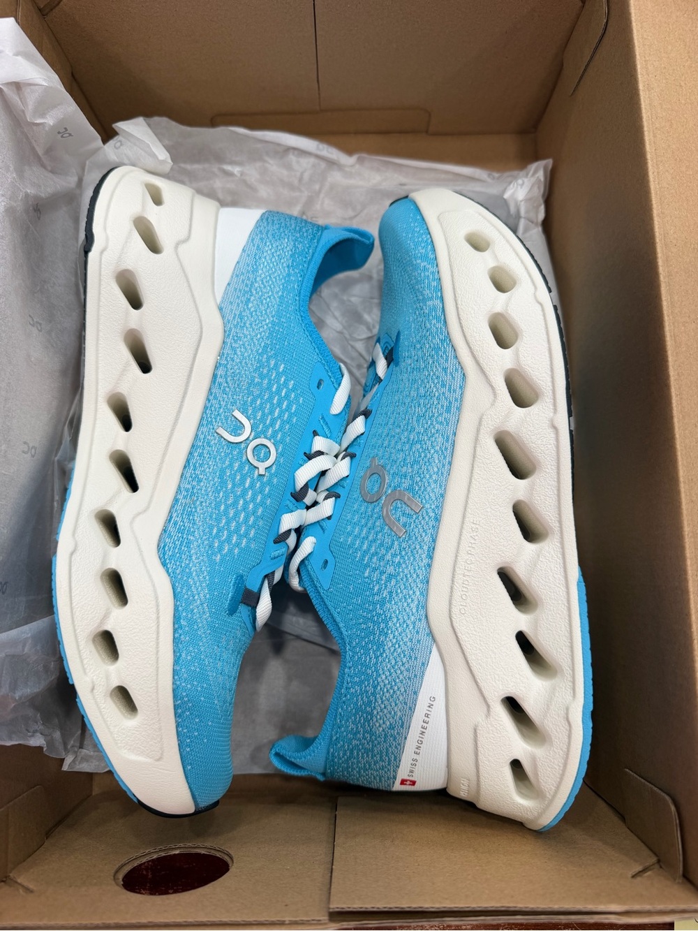 NWT Womens On Cloud Surfer Max - Picture 2 of 5
